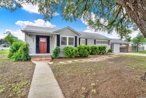 801 26th Street Hondo TX 78861