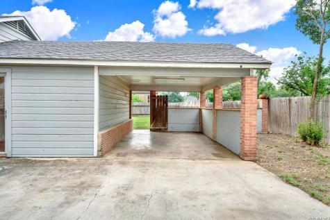 801 26th Street Hondo TX 78861