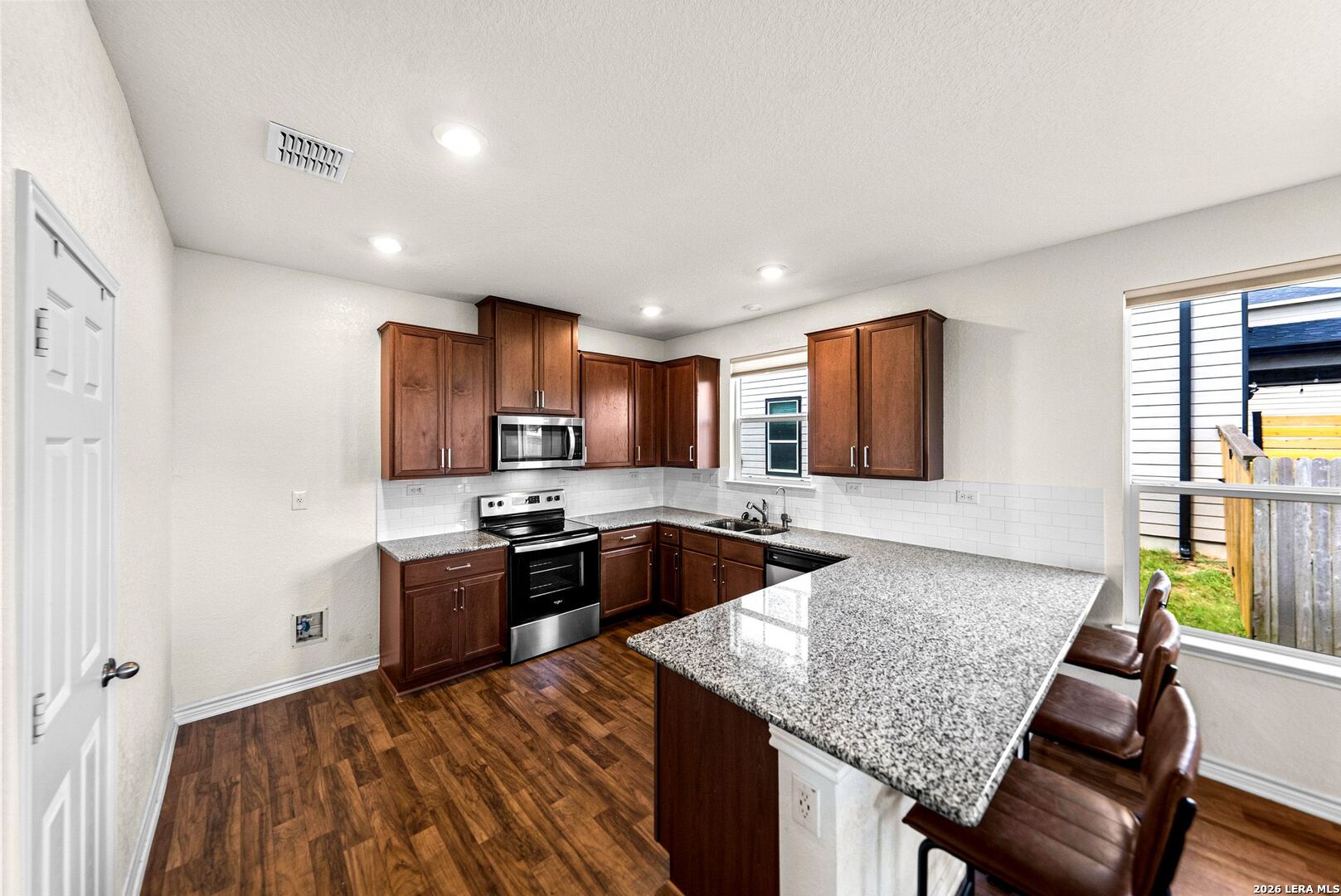 4873 Park Glen Marion TX 78124