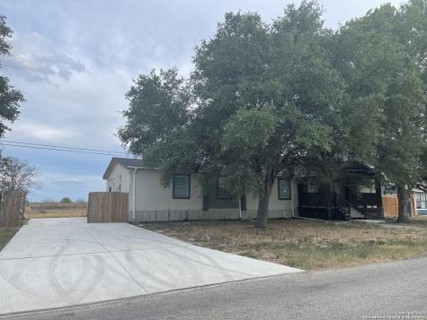255 Elm Grove Road Seguin TX 78155