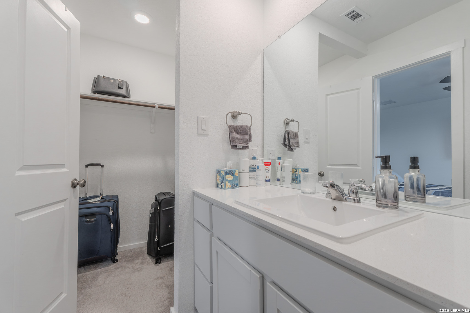 5043 Botanic Trail Converse TX 78109