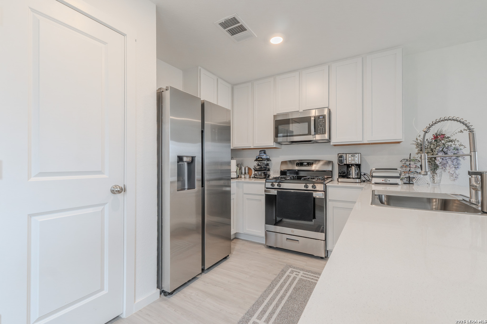5043 Botanic Trail Converse TX 78109
