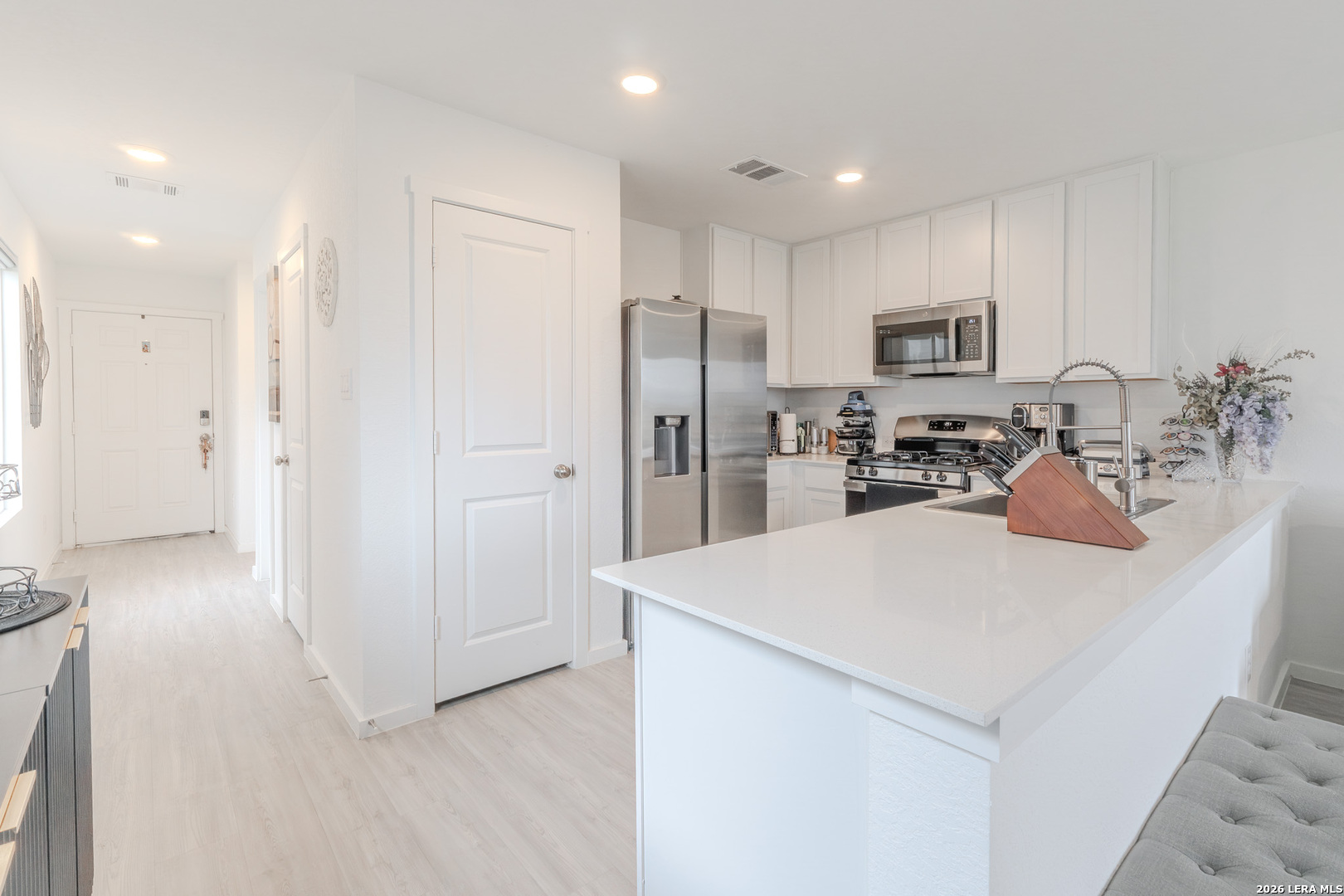 5043 Botanic Trail Converse TX 78109