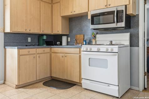 1117 Standish Floresville TX 78114