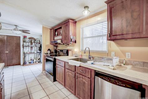 2627 Ray Lieck San Antonio TX 78253