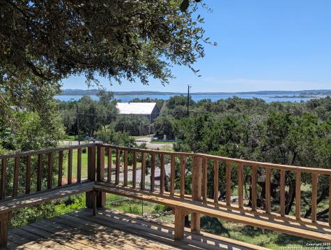 809 Lakebreeze Drive Canyon Lake TX 78133