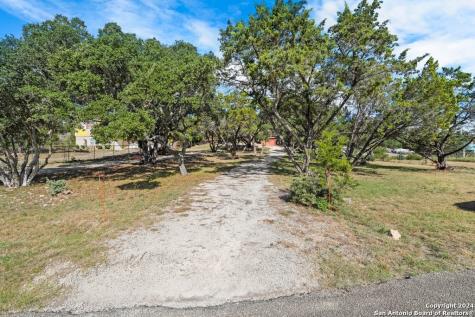 809 Lakebreeze Drive Canyon Lake TX 78133