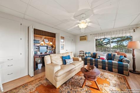 809 Lakebreeze Drive Canyon Lake TX 78133