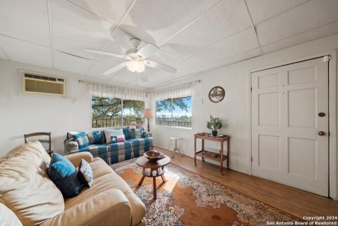 809 Lakebreeze Drive Canyon Lake TX 78133