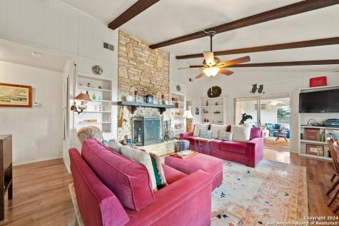 809 Lakebreeze Drive Canyon Lake TX 78133