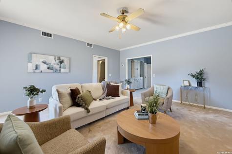 120 Merry Trail Hollywood Park TX 78232