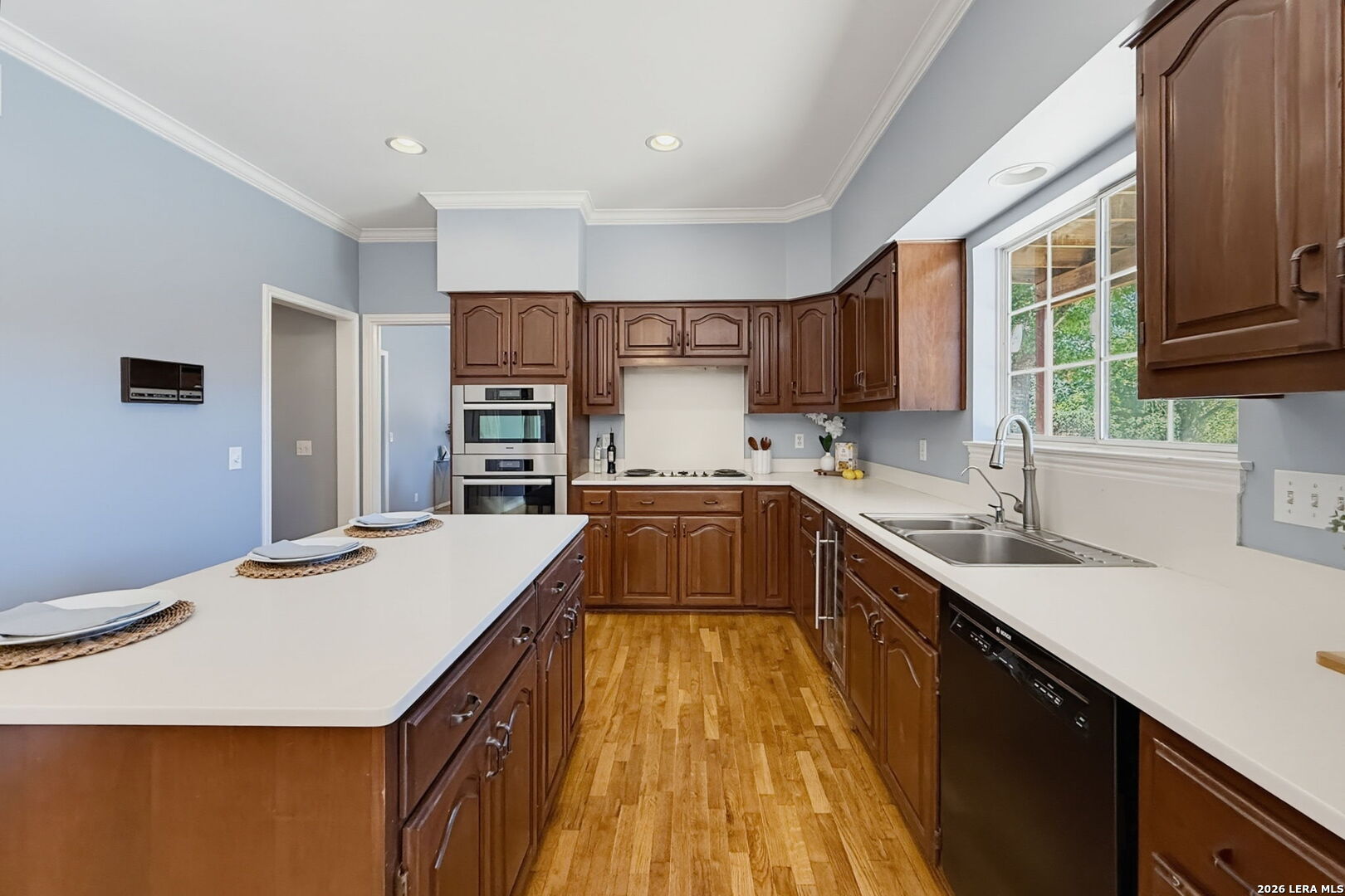 120 Merry Trail Hollywood Park TX 78232