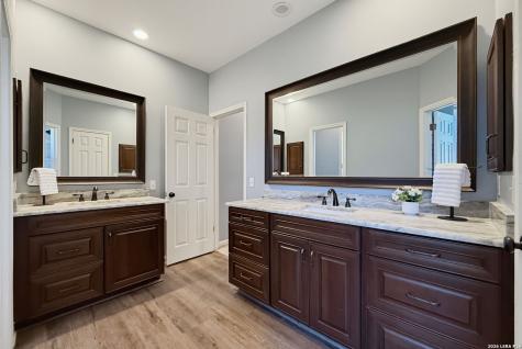 120 Merry Trail Hollywood Park TX 78232