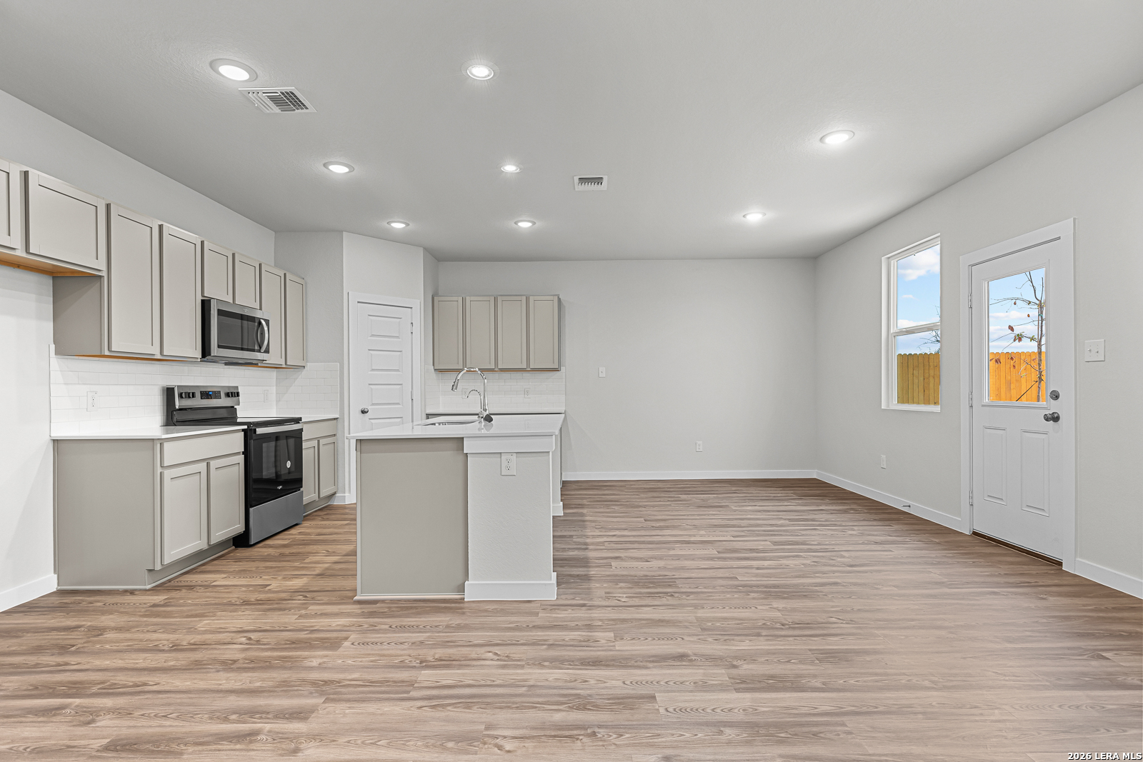 9970 Chavaneaux Landing San Antonio TX 78221