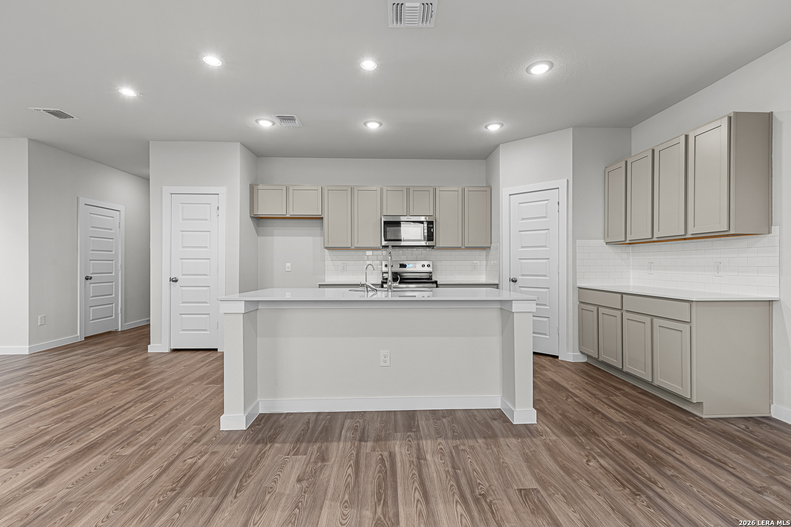 9970 Chavaneaux Landing San Antonio TX 78221
