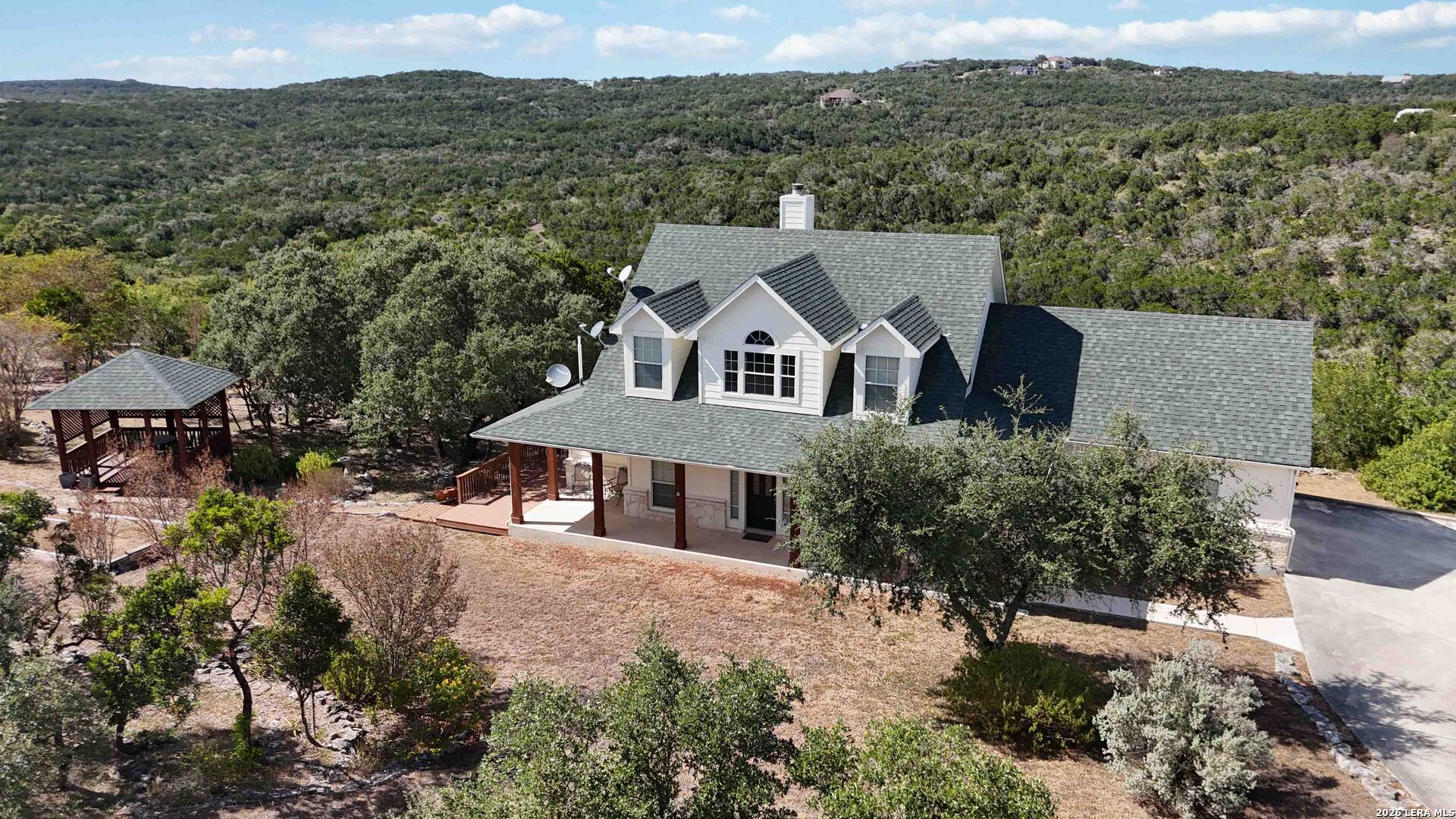 410 County Road 2748 Mico TX 78056
