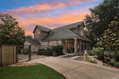1810 Hunters Crossing New Braunfels TX 78132