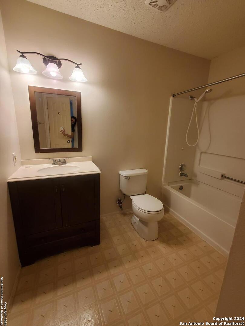 9615 Addersly Drive San Antonio TX 78254