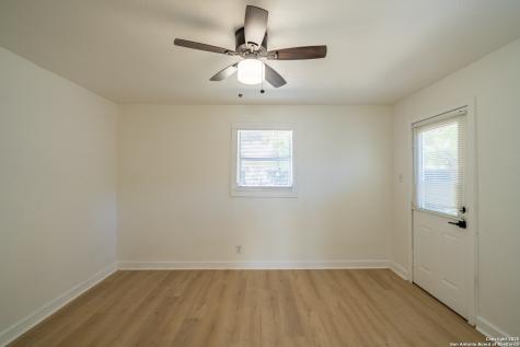 1207 W Gerald A San Antonio TX 78211