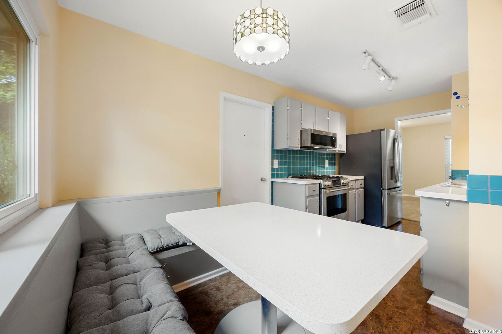 4202 Flint Hill San Antonio TX 78230
