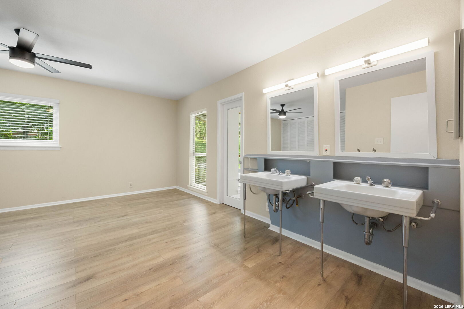 4202 Flint Hill San Antonio TX 78230