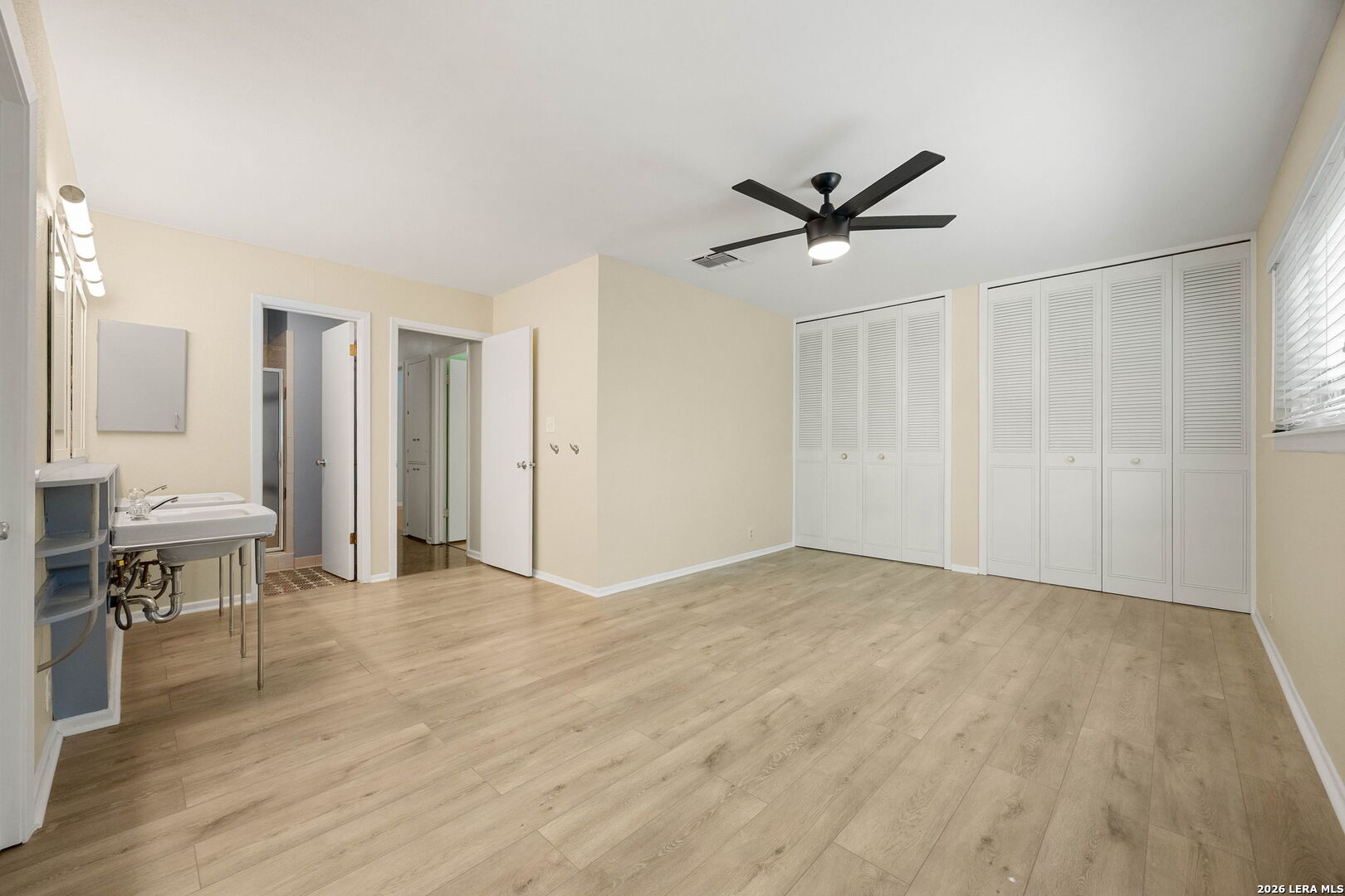 4202 Flint Hill San Antonio TX 78230