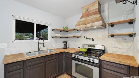 8715 Cape Valley San Antonio TX 78227