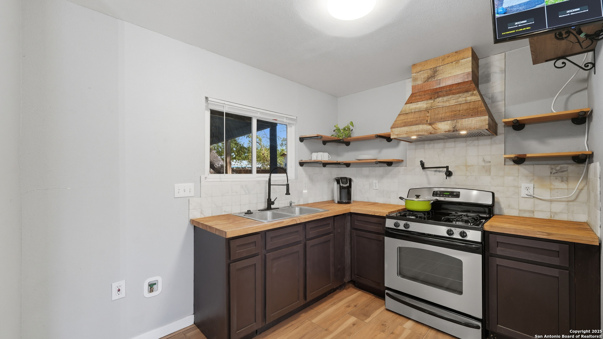 8715 Cape Valley San Antonio TX 78227