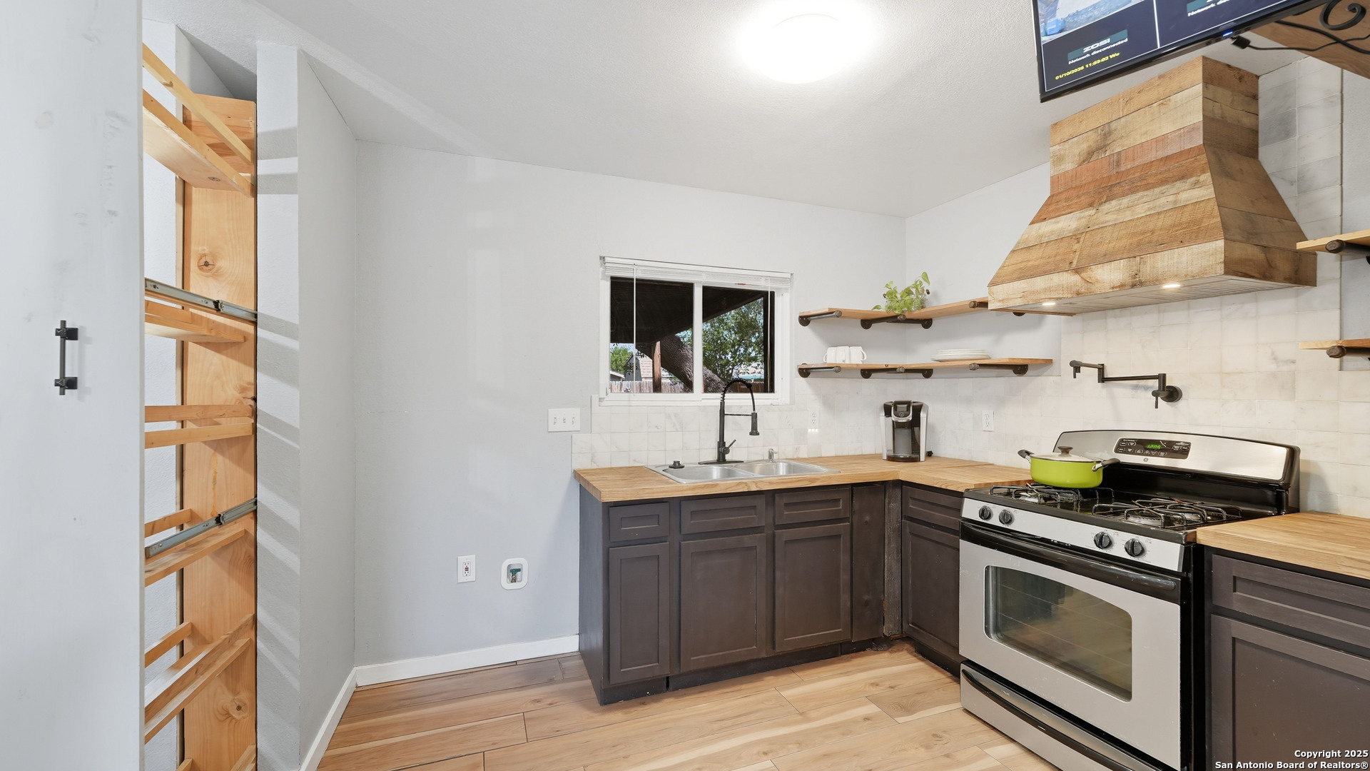 8715 Cape Valley San Antonio TX 78227