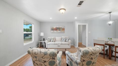 8715 Cape Valley San Antonio TX 78227