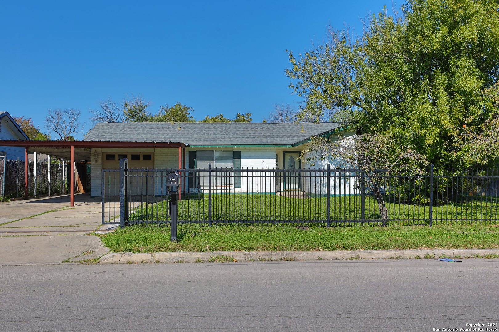 5867 Castle Brook Drive San Antonio TX 78218