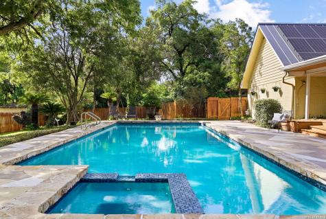301 Squires Row Castle Hills TX 78213
