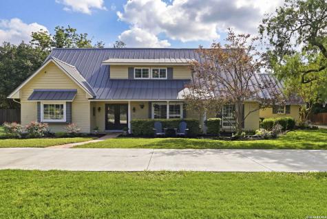301 Squires Row Castle Hills TX 78213