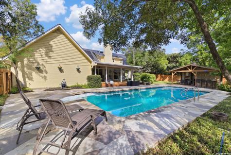 301 Squires Row Castle Hills TX 78213