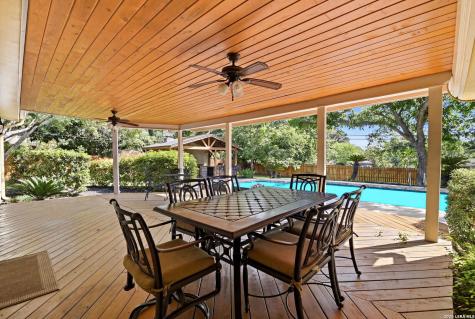 301 Squires Row Castle Hills TX 78213