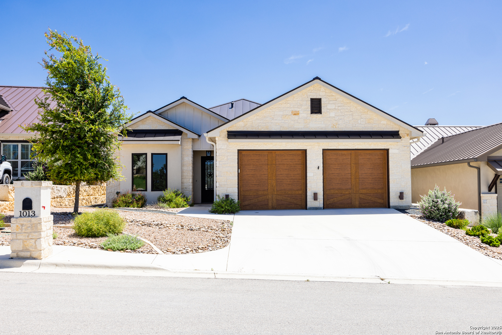 1013 Comanche Hills Kerrville TX 78028