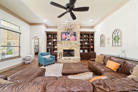 114 Hoskins Trail Boerne TX 78006