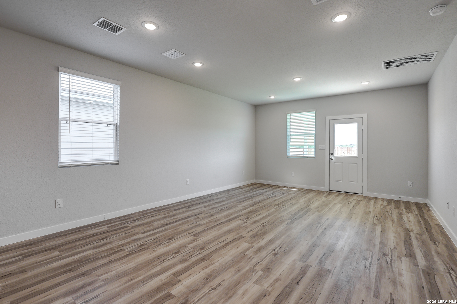 9946 Chavaneaux Landing San Antonio TX 78221