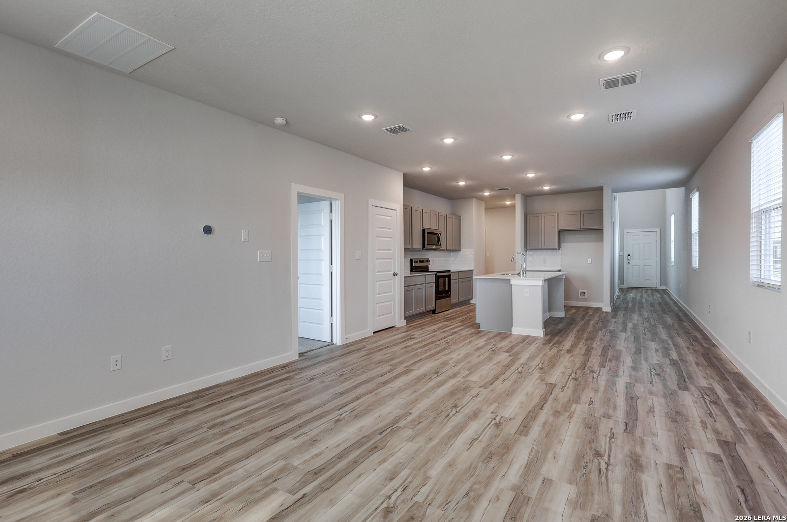 9946 Chavaneaux Landing San Antonio TX 78221