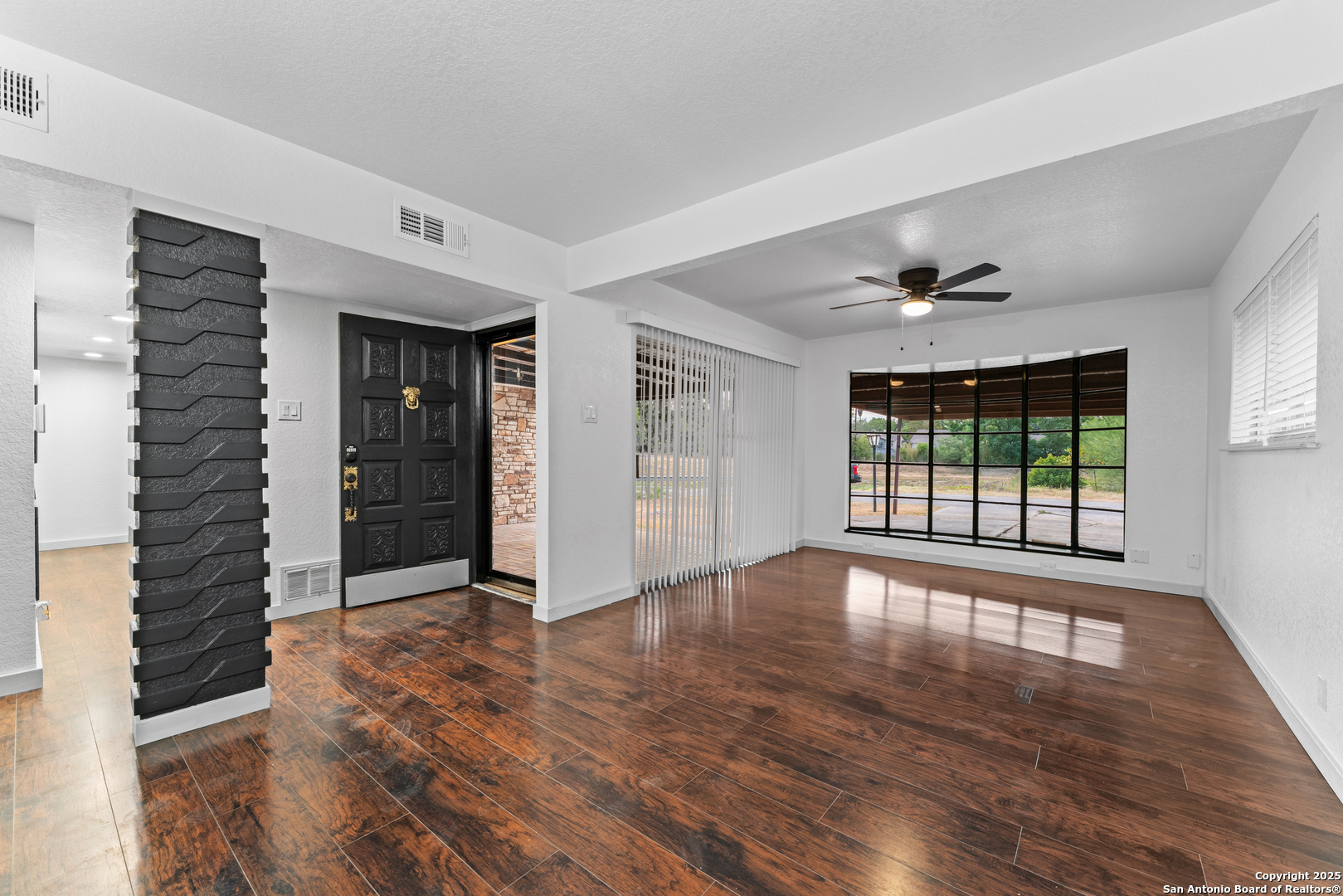 1638 W Ashby Place San Antonio TX 78201