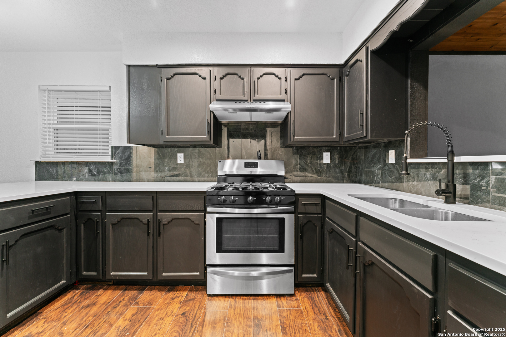 1638 W Ashby Place San Antonio TX 78201
