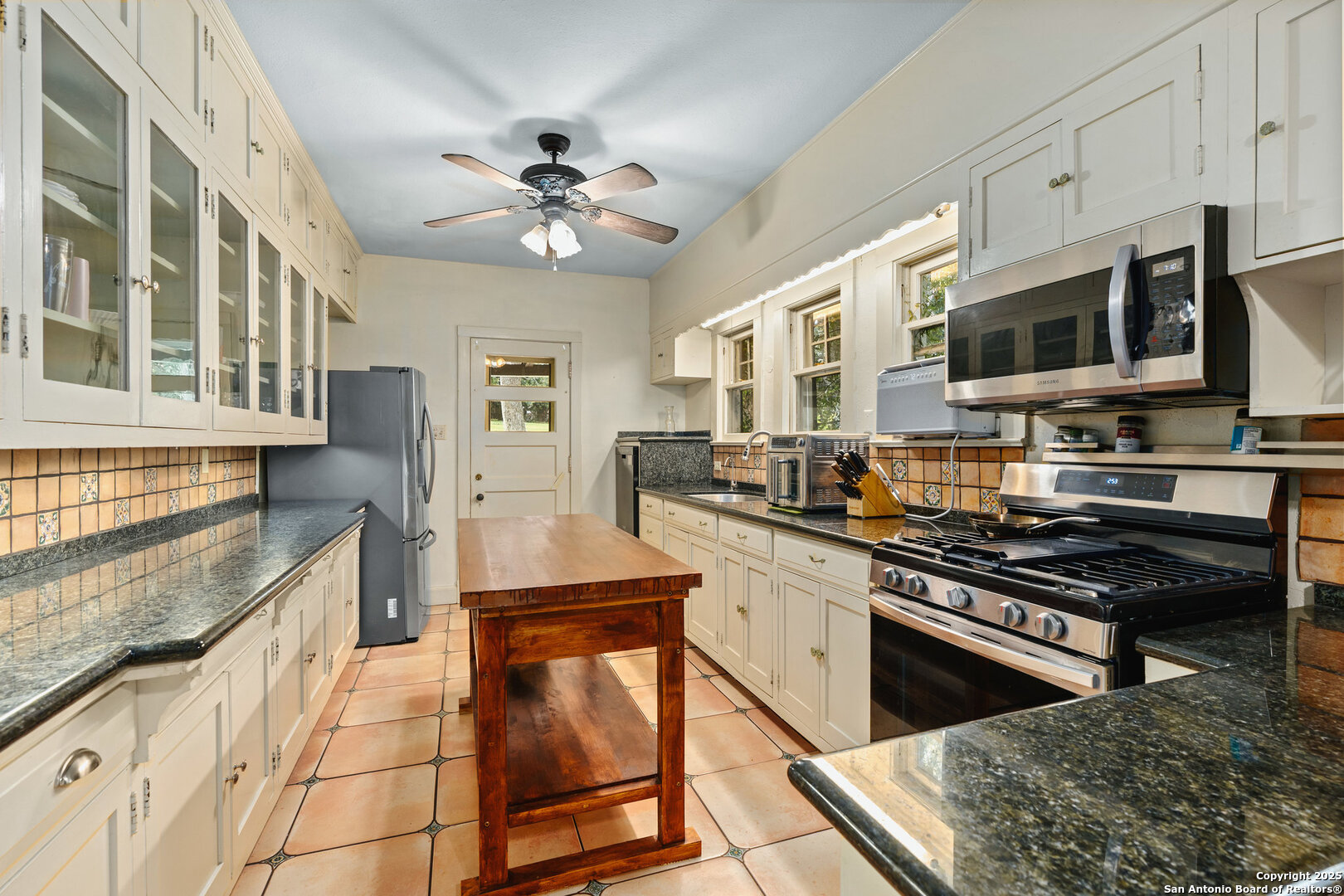 5351 Fredericksburg San Antonio TX 78229