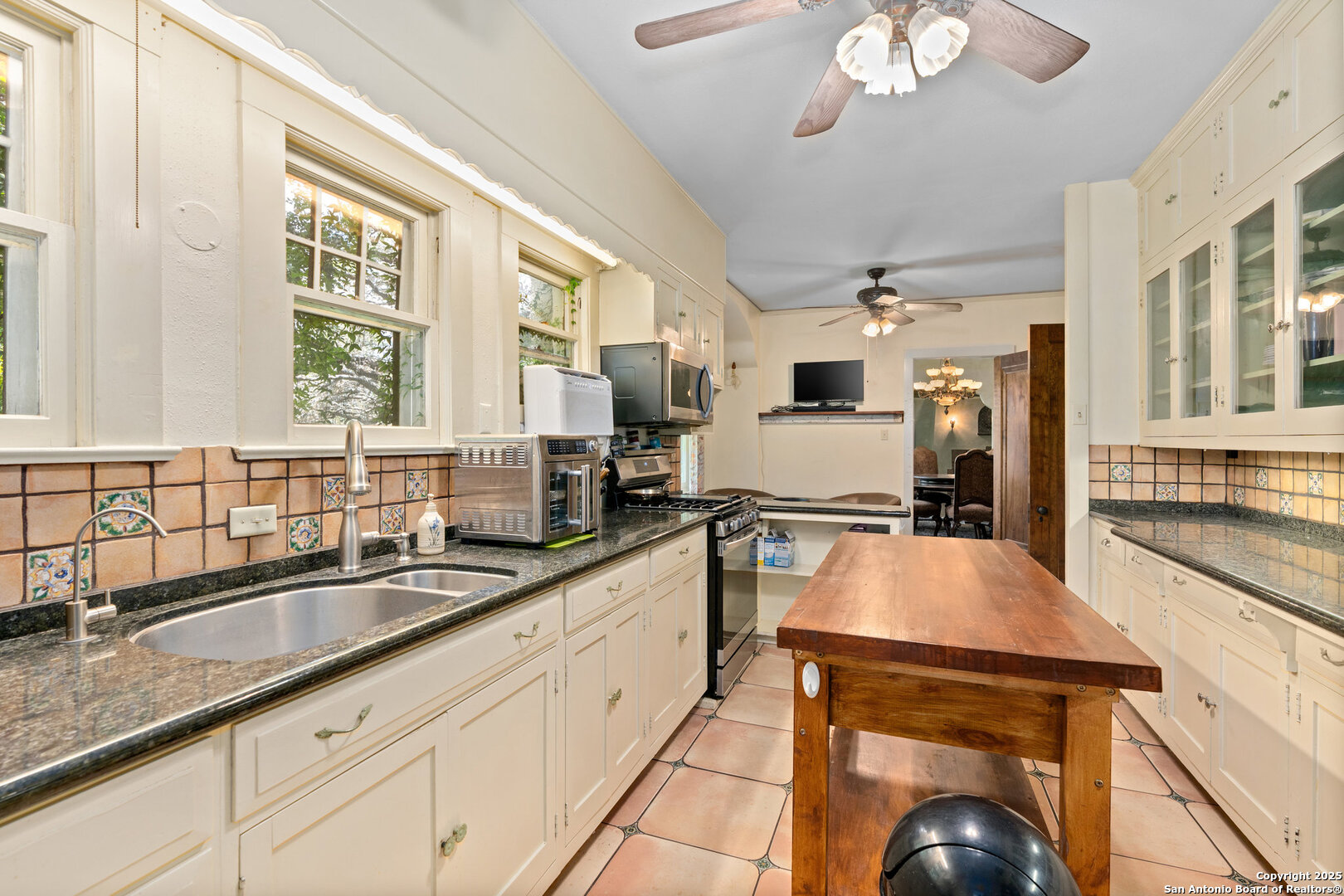 5351 Fredericksburg San Antonio TX 78229