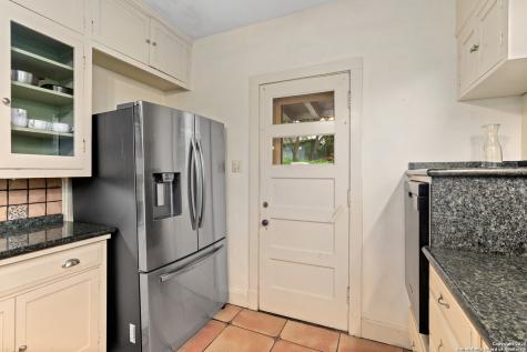 5351 Fredericksburg San Antonio TX 78229