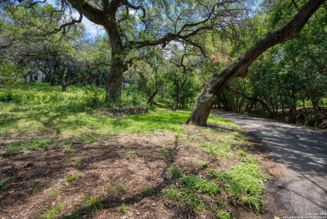 5351 Fredericksburg San Antonio TX 78229