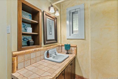 5351 Fredericksburg San Antonio TX 78229