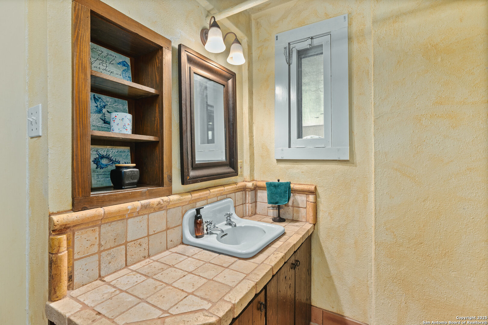 5351 Fredericksburg San Antonio TX 78229
