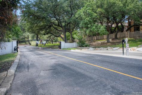 5351 Fredericksburg San Antonio TX 78229