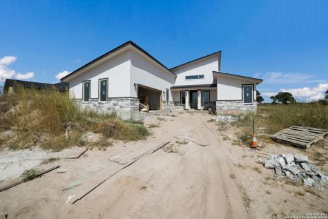 106 Las Palomas Drive La Vernia TX 78121
