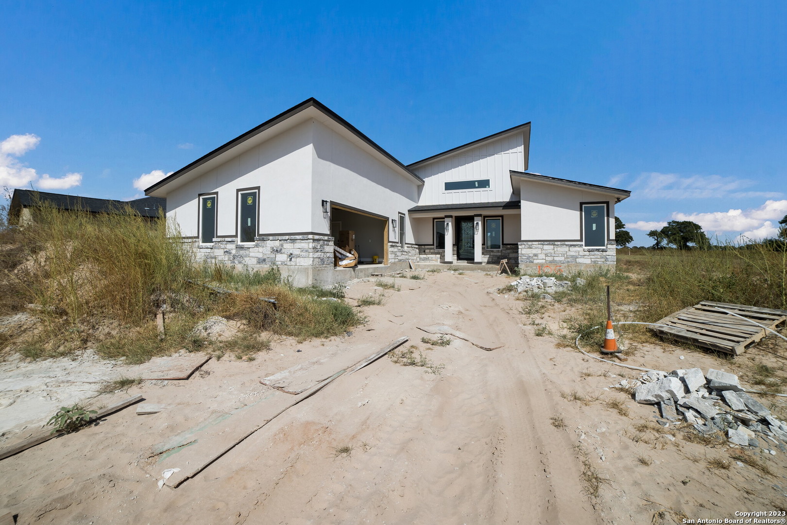 106 Las Palomas Drive La Vernia TX 78121